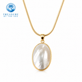 Coastal Pearl Oval Necklace Gold